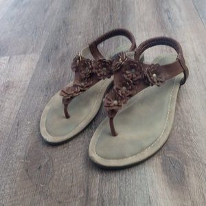 Flower sandals